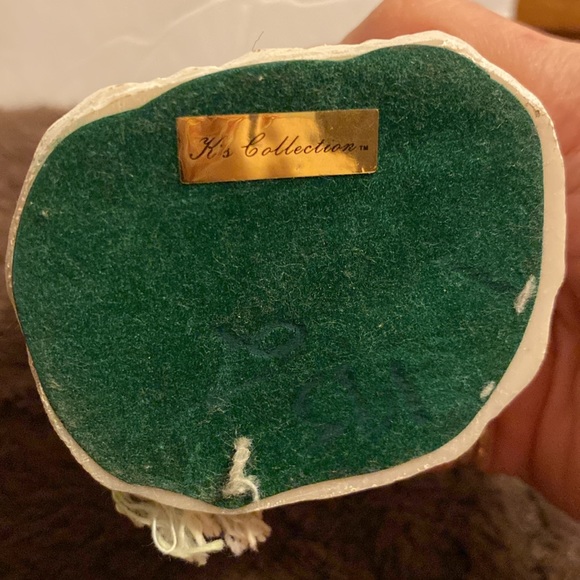 Vintage K’s Collection mother snowwoman with a child ordering gifts 3Lx2.5Wx5H - Picture 6 of 9